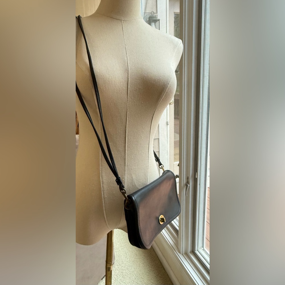 Elegant vintage ,Couch Black Leather Crossbody Bag